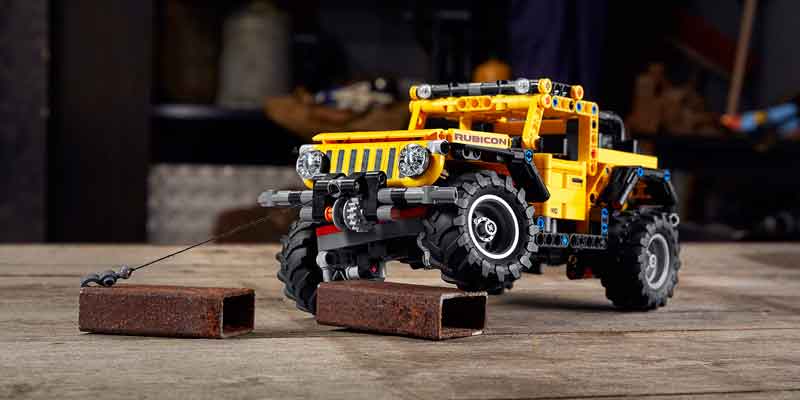 LEGO® Technic Jeep® Wrangler mit Seilwinde