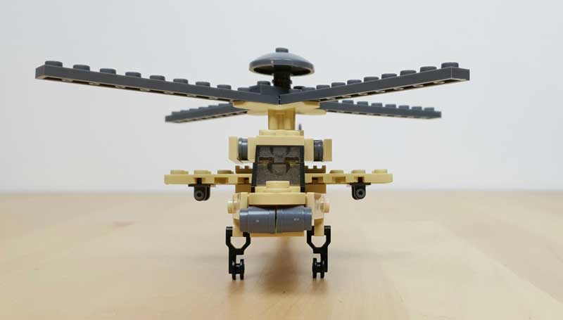 Apache Helicopter von hinten