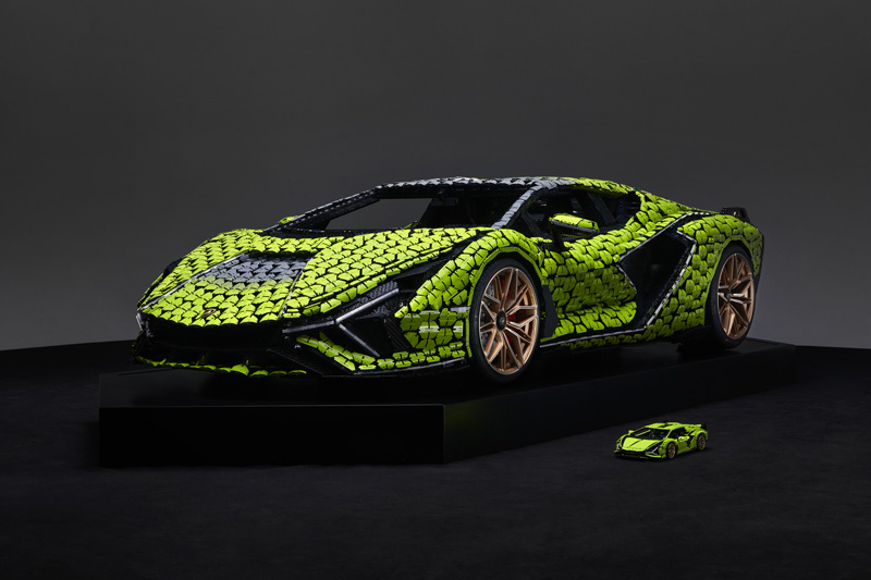 LEGO® Technic™ Lamborghini Sián FKP 37  - Klein und Groß