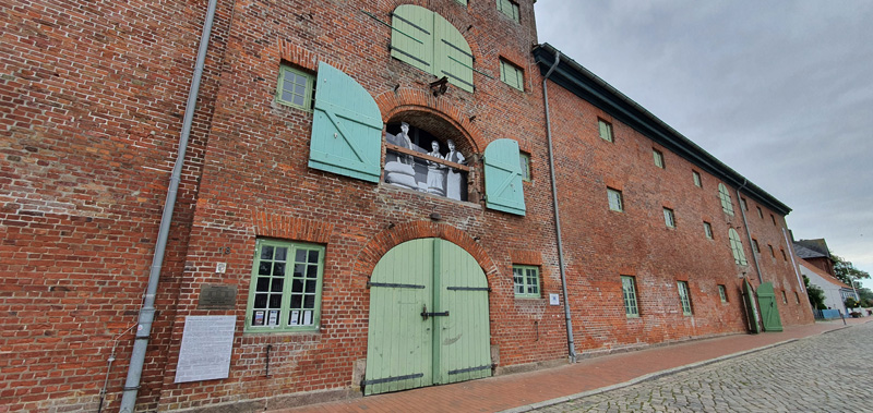 Packhaus am Historischen Hafen von Tönning