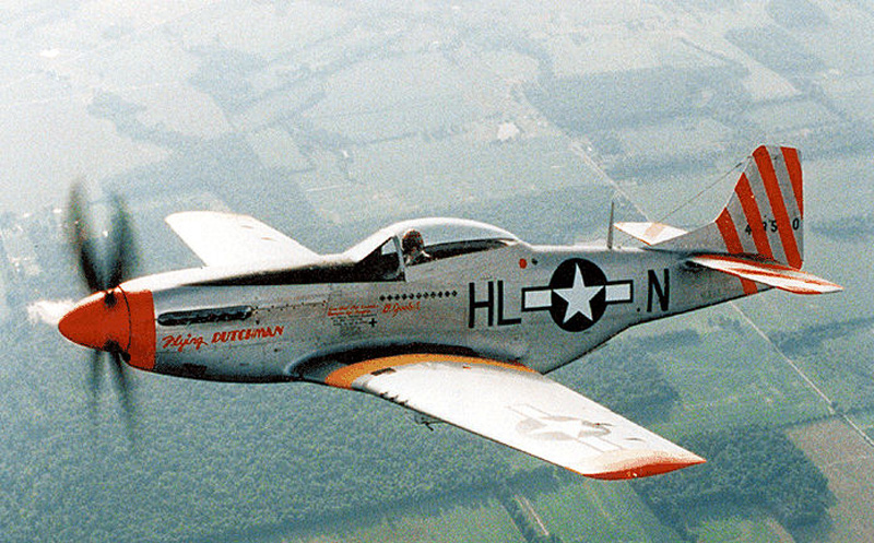 Amerikanisches Jagdflugzeug P-51D Mustang im Einsatz