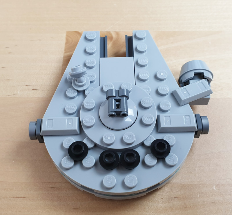 LEGO® Star Wars™ Magazin Nr. 80/2022 mit Millenium Falcon - aufgebautes Modell 