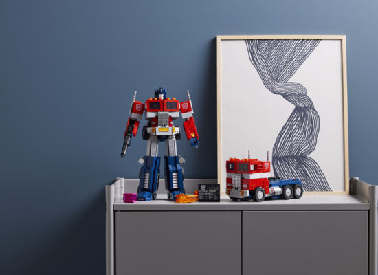 LEGO® Transformers: Optimus Prime erscheint am 1. Juni