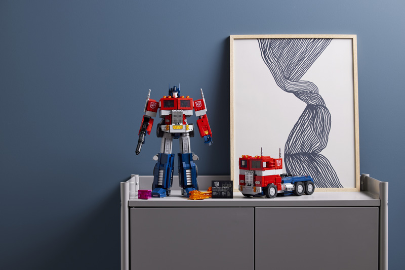 LEGO Transformers Optimus Prime 10302