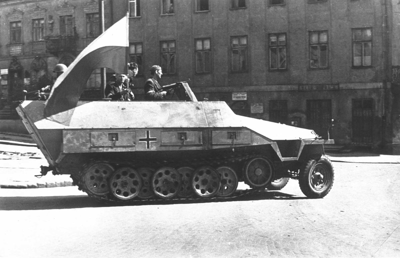 Sd.Kfz.251 Ausf. D während des Warschauer Aufstands 1944