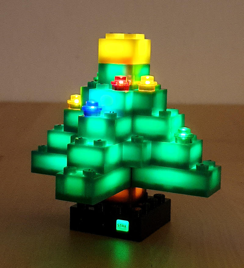 Light Stax Weihnachtsbaum beleuchtet