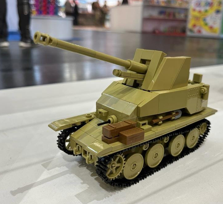 COBI Katalog 43 Marder III 3050 auf Spielwarenmesse Nürnberg Prototyp