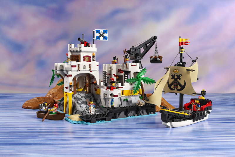 LEGO Eldorado Festung 10320 alle Setbestandteile in Aktion in Meer