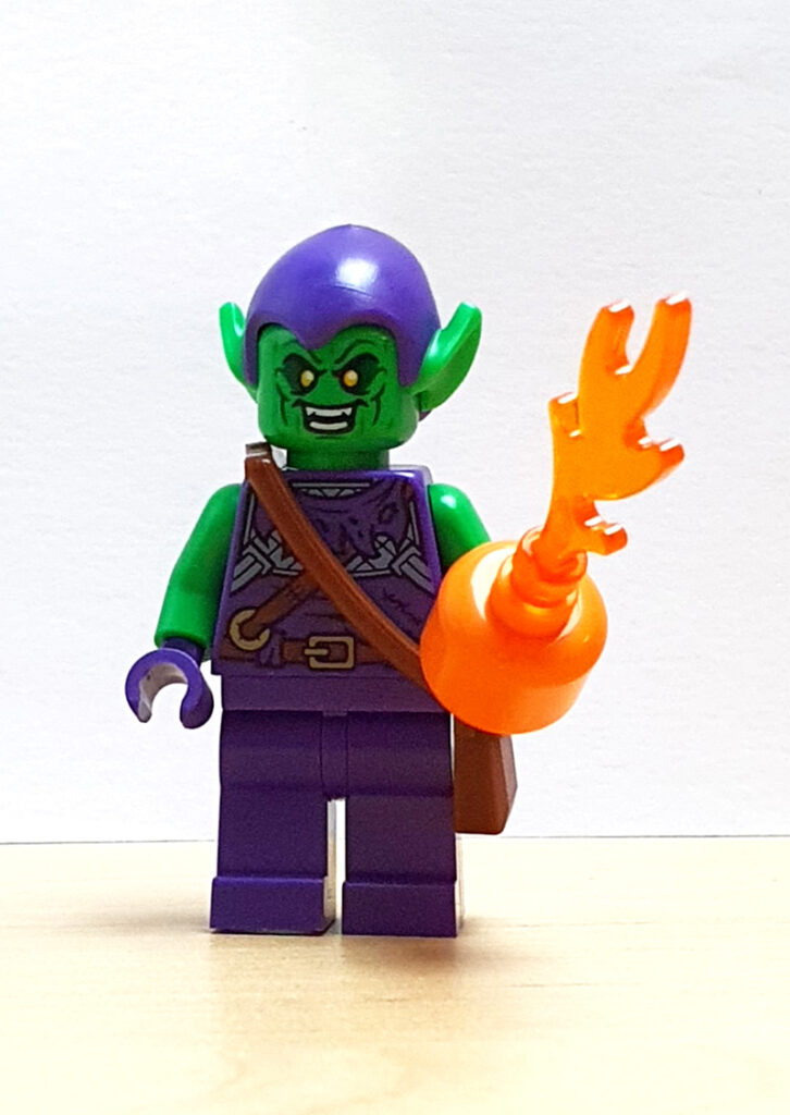 LEGO Spider-Man Magazin 4/2023 Green Goblin Minifigur Vorderseite mit Kürbisbombe