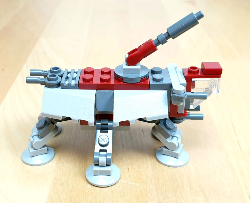 LEGO Star Wars Heft 98/2023 mit AT-TE Modell Seitenansicht