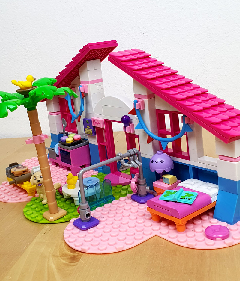 MEGA Barbie Malibu House GWR34 Set schräg