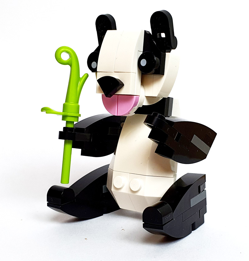 LEGO Creator Polybag Pandabär aufgebaut mit Bambus