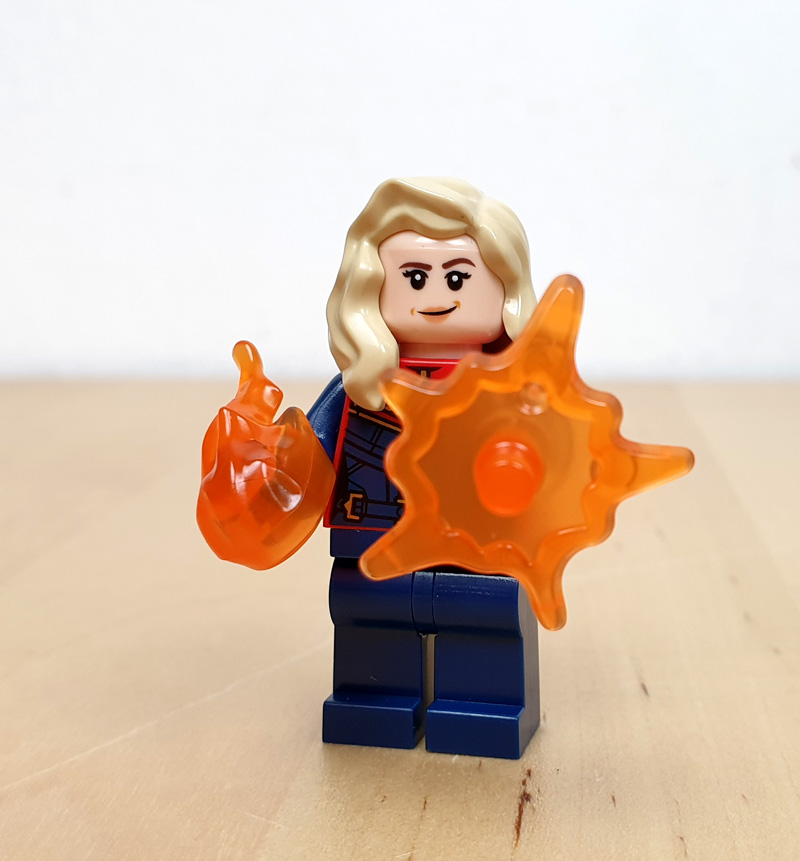 LEGO Marvel Magazin 21/2023 Captain Marvel Minifigur Energiestöße