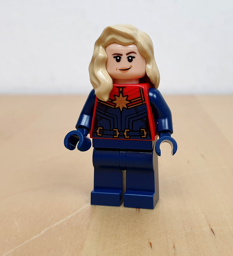LEGO Marvel Magazin 21/2023 Captain Marvel Minifigur Vorderseite