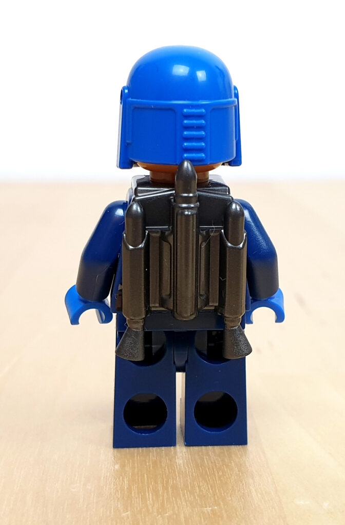 LEGO Star Wars Magazin 104/2023 Mandalorianischer Flottenkommandant Minifigur Rückseite mit Raketenrucksack