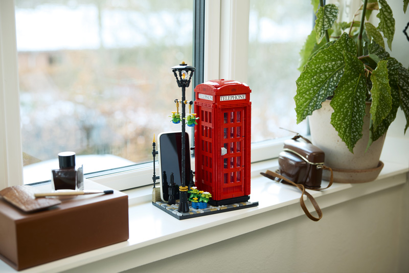 LEGO Ideas 21347 Rote Londoner Telefonzelle Funktion Handyhalterung