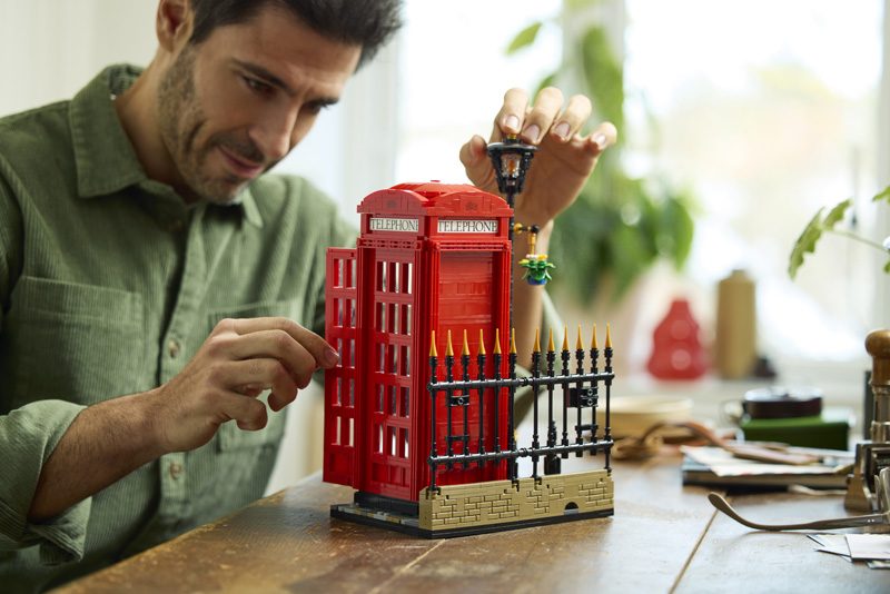 LEGO Ideas 21347 Rote Londoner Telefonzelle Lifestyle