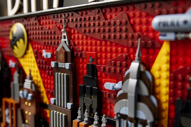 LEGO Batman Gotham City Skyline Set Detail 76271