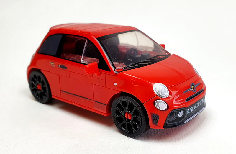 COBI Fiat Abarth 595 Competizione 24502 aufgebautes Modell Seitenansicht