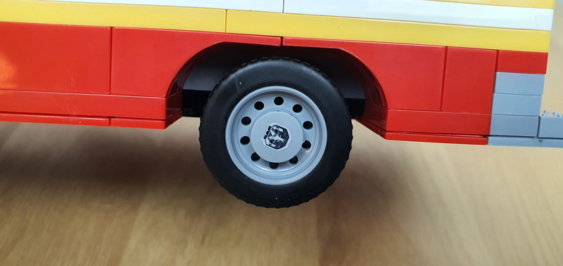 COBI RAM 3500 Ambulance 24609 aufgebaut Detail