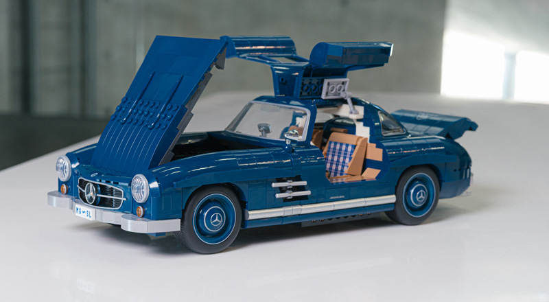 Mattel Brick Shop Hot Wheels Mercedes 300 SL Lifestyle