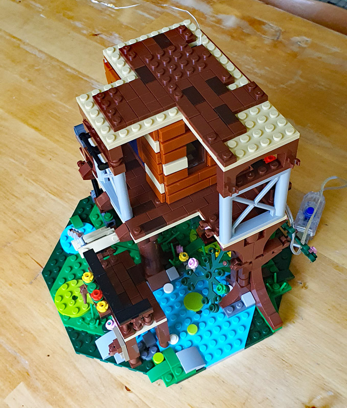 CaDA Four Seasons Tree House C66004W Aufbau