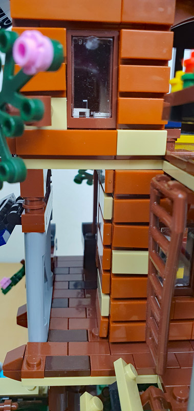 CaDA Four Seasons Tree House C66004W gebaut Detail