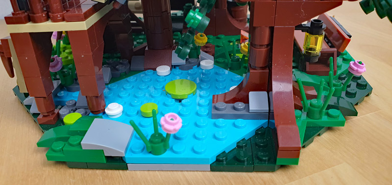 CaDA Four Seasons Tree House C66004W gebaut Detail