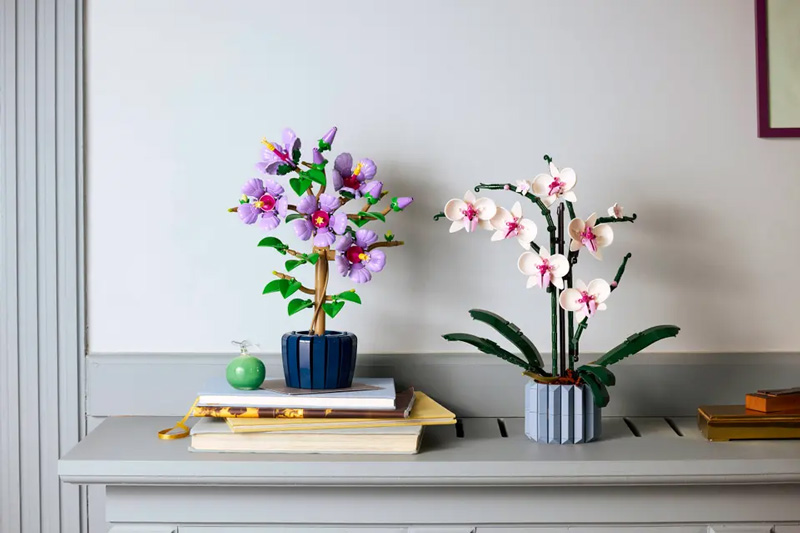 LEGO Orchidee und Hibiskus