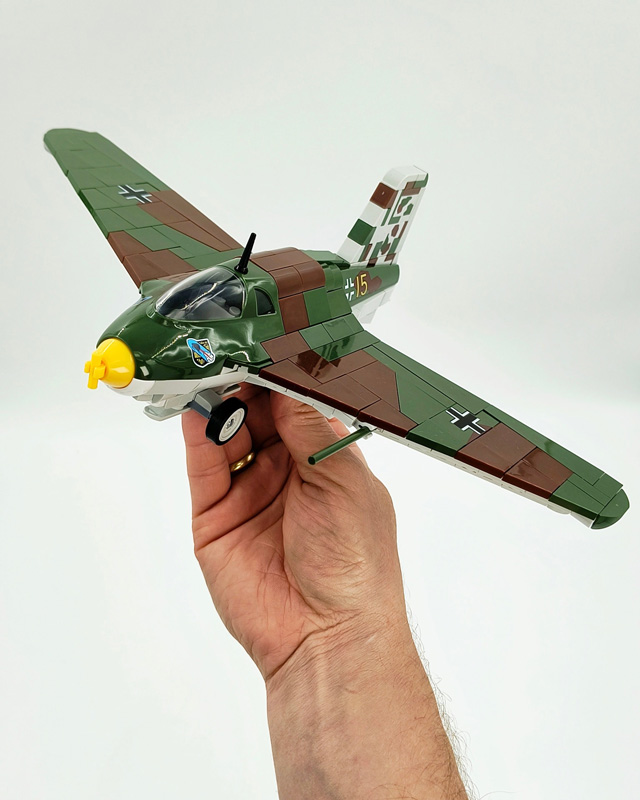 OBI 5765 Messerschmitt Me 163B Komet & Scheuch-Schlepper Limited Edition