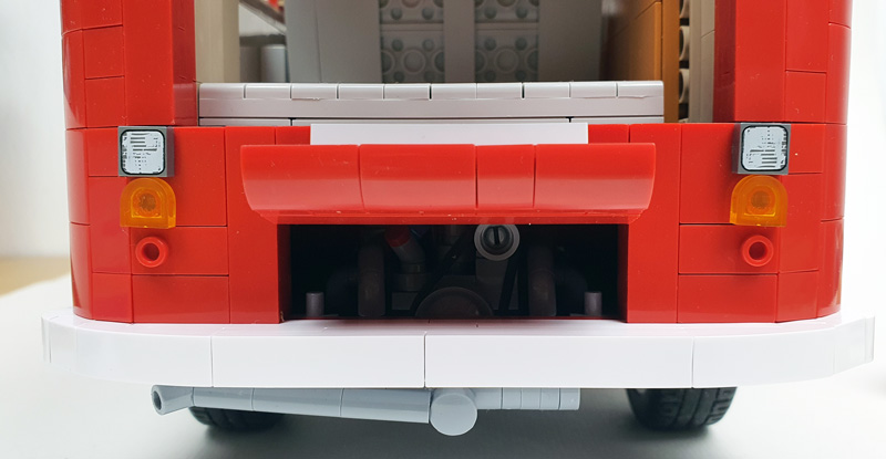 COBI Volkswagen T2a Camper Van 24361 Executive Edition gebautes Set Motorraum