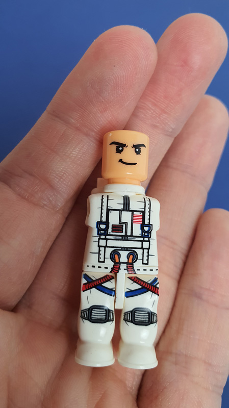 Open Bricks Astronauten Minifiguren gebaut
