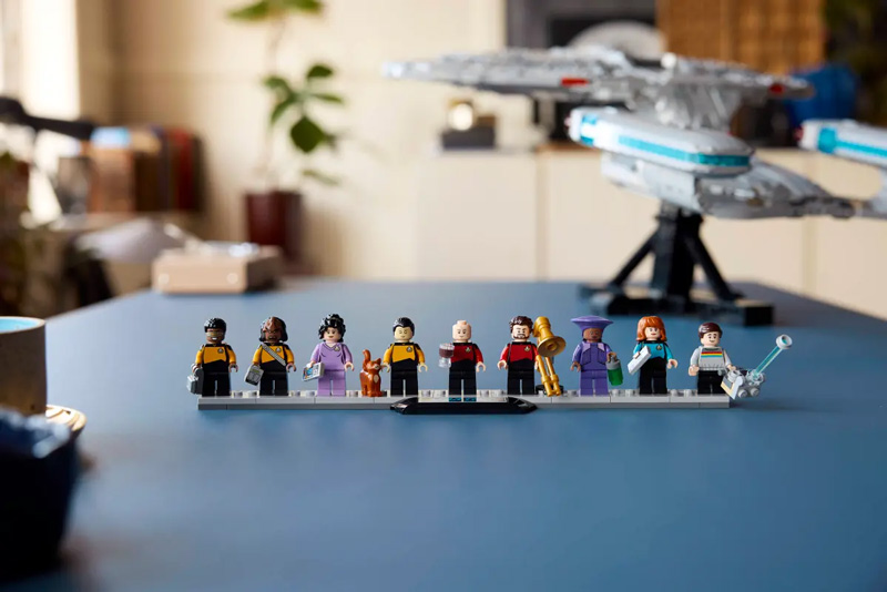 LEGO Star Trek: U.S.S. Enterprise NCC-1701-D Lifestyle