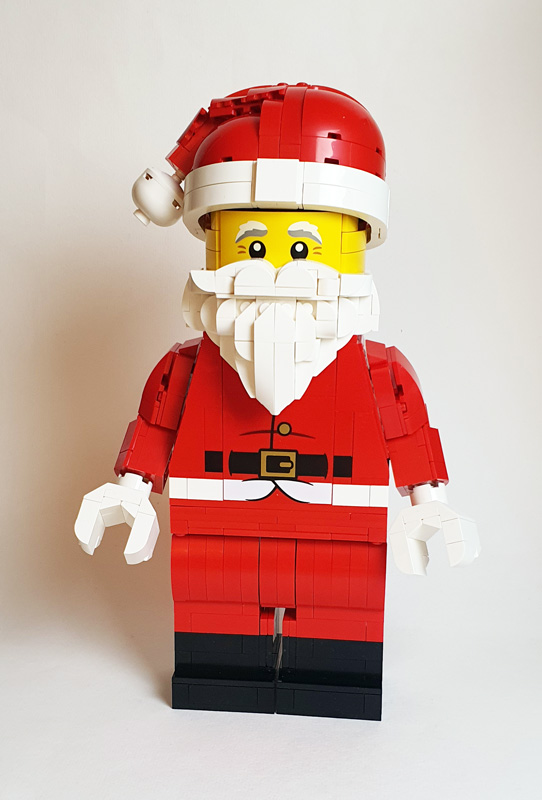 LEGO Große Weihnachtsmann-Minifigur 40820 gebaut