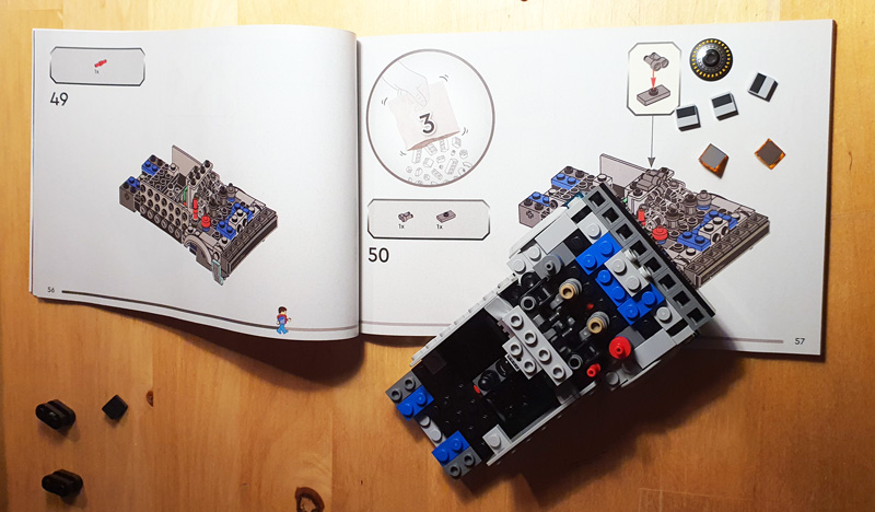 LEGO Speed Champions Zeitmaschine DeLorean 77256 Aufbau