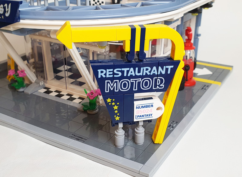 Pantasy Motorcycle Restaurant 85024 gebaut erstes Stockwerk