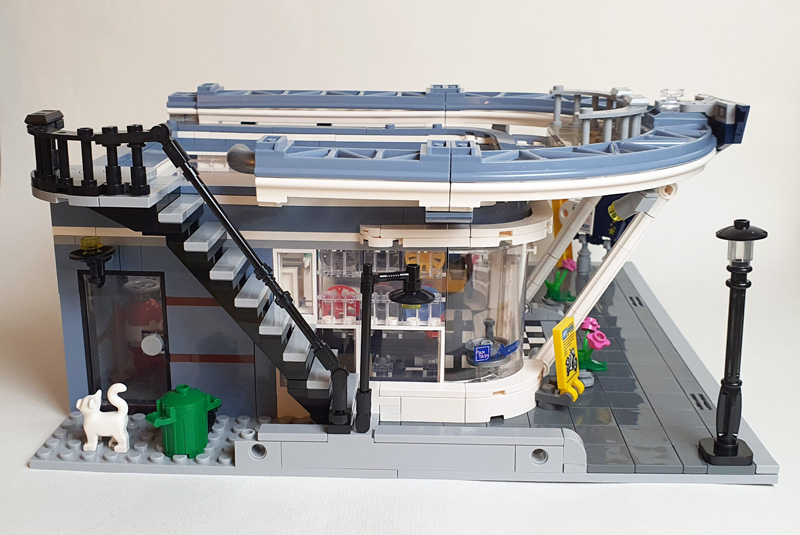 Pantasy Motorcycle Restaurant 85024 gebaut erstes Stockwerk