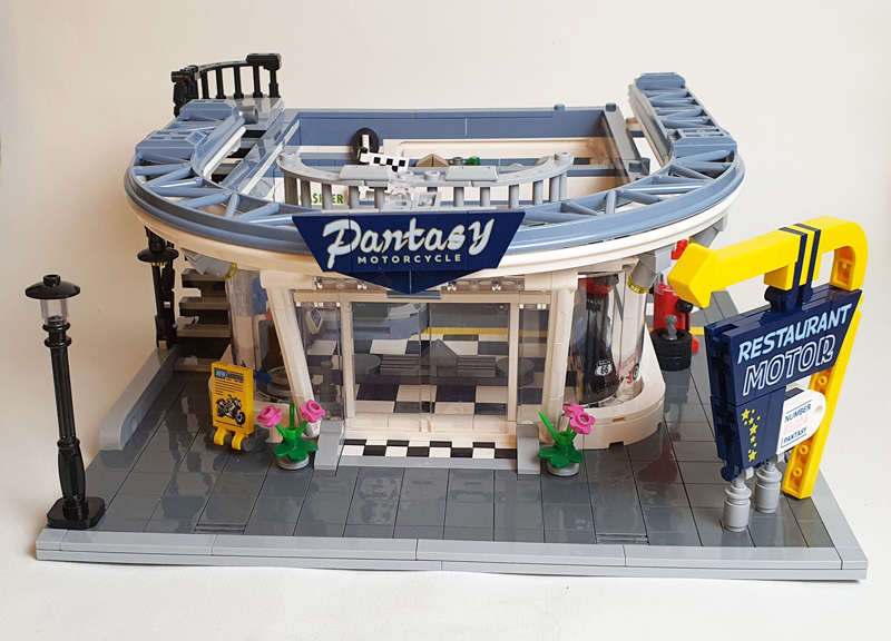 Pantasy Motorcycle Restaurant 85024 gebaut erstes Stockwerk