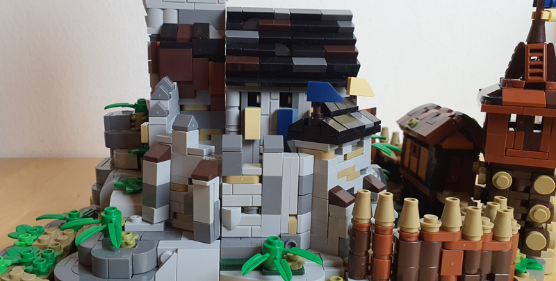 BlueBrixx Burg Blaustein – Bergfried und Vorburg gebaut