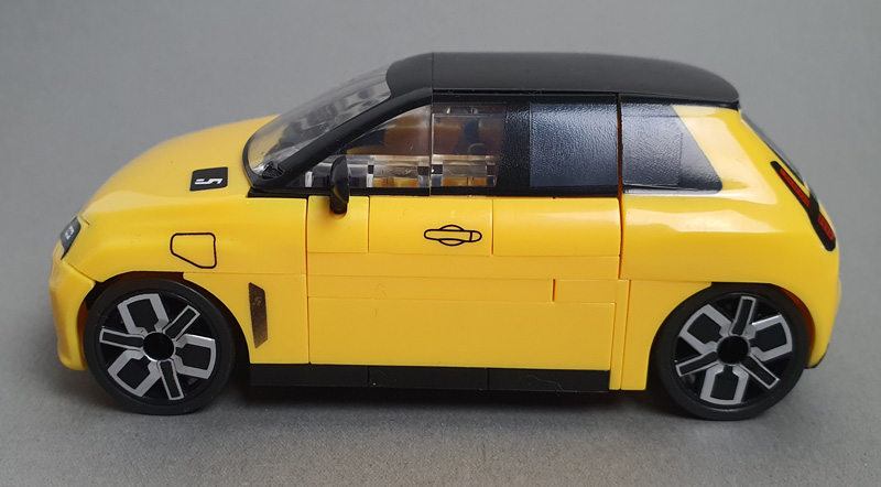 COBI Renault 5 E-Tech 24673 gebaut