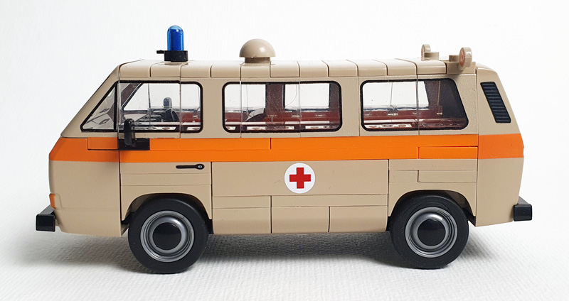 COBI Volkswagen T3 Krankenwagen 24636 gebaut
