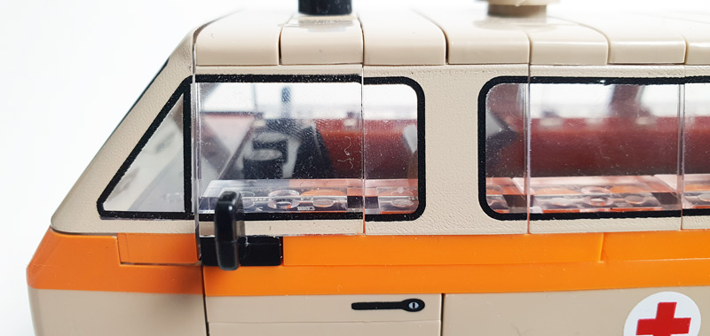 COBI Volkswagen T3 Krankenwagen 24636 gebaut