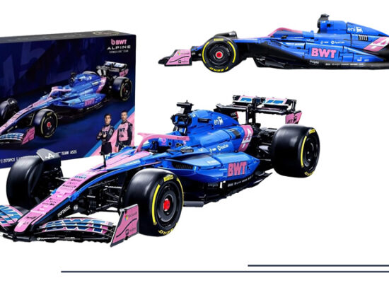 CaDA C64012W BWT Alpine Formula One Team A525 neu im 1:8 Sortiment