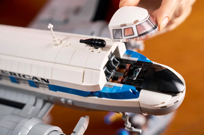 LEGO 11378 Douglas DC-3 PAN AM Lifestyle