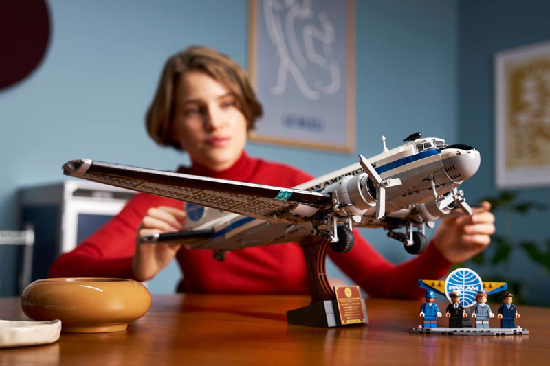 LEGO 11378 Douglas DC-3 PAN AM Lifestyle