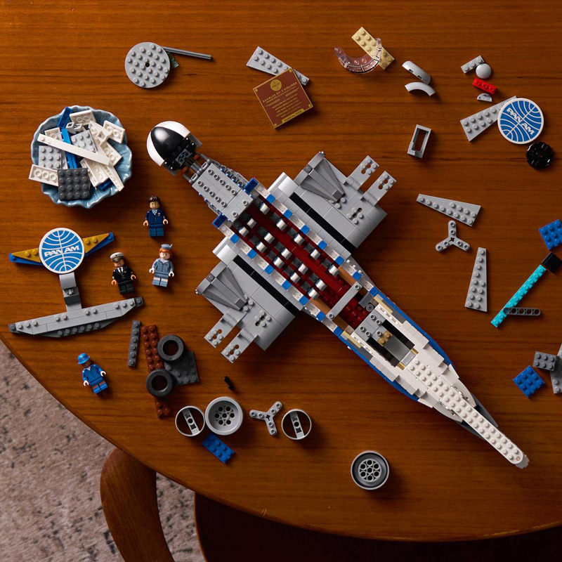LEGO 11378 Douglas DC-3 PAN AM Lifestyle