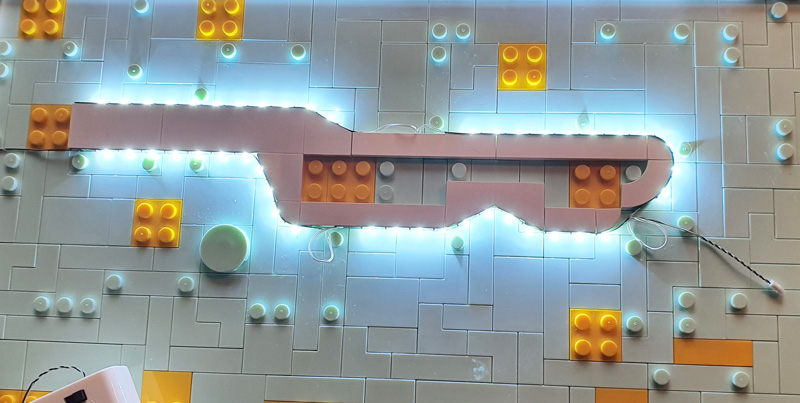 Lumibricks Weizenfeld mit Zypressen 21001 Aufbau Beleuchtung