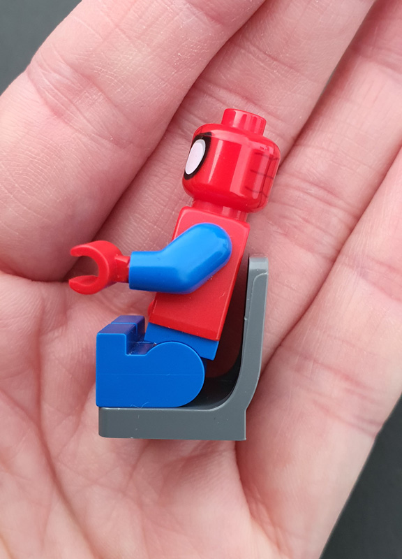 Freakware Minifigur Beweglichkeit sitzen Vergleich LEGO