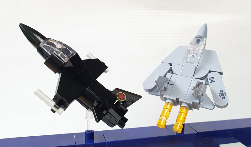 COBI 5925 Top Gun Logo gebaut