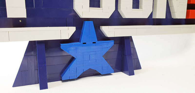 COBI 5925 Top Gun Logo gebaut